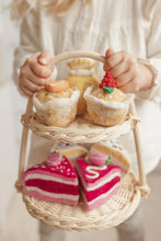 Load image into Gallery viewer, FELT STRAWBERRY SHORTCAKE 2PC
