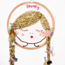 Load image into Gallery viewer, EMBROIDED FRAME GILR HAIR CLIP HOLDER
