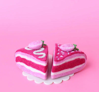 FELT STRAWBERRY SHORTCAKE 2PC