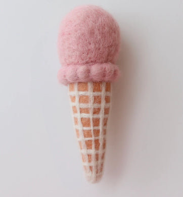 FELT ICE CREAM CONE STRAWBERRY