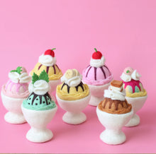 Load image into Gallery viewer, FELT SUNDAE BANANA