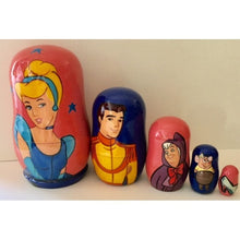 Load image into Gallery viewer, RUSSIAN DOLL CINDERELLA 5PC SML